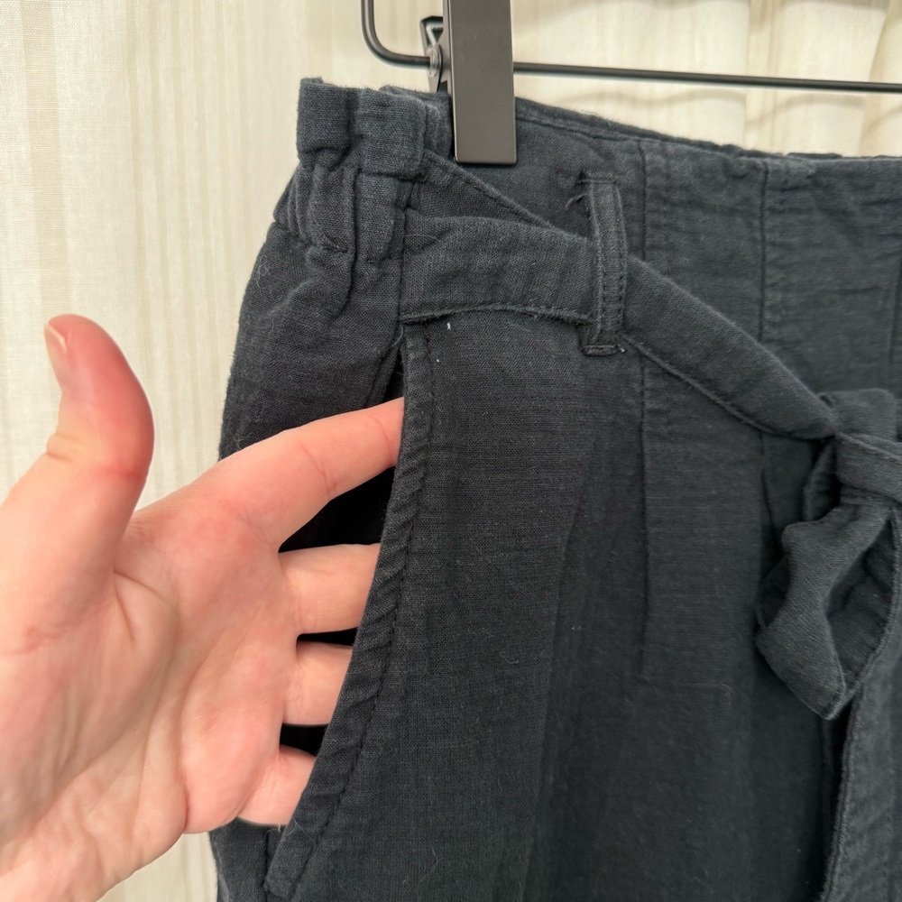 Black wide leg belted BP culotte wide leg trousers with pockets & attached belt - Picture 5 of 6
